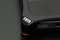 「iPhone4,4Sアルミ削り出しケース(ソリッドバンパーブラック)」(C)Chuya Koyama/Kodansha