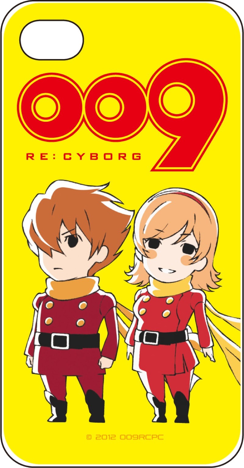 ジョーとフランソワーズのデフォルメイラストが描かれた、iPhone4&4S対応ジャケット。（c） 2012 「009 RE:CYBORG」製作委員会