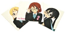 メガネ拭きのサンプル。(C)かきふらい・芳文社/桜高軽音部