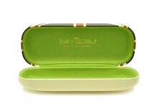 真鍋和モデルのメガネケース。(C)かきふらい・芳文社/桜高軽音部