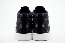 「ワンピース FLAG ONE スニーカー [UBIQ]（ブラック）」(C)尾田栄一郎／集英社・フジテレビ・東映アニメーション