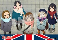 「放課後ティータイムロンドン旅行記念写真風ブロマイド」の1枚。(C)かきふらい・芳文社／桜高軽音部