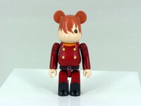 「ファミマ.com」限定の前売り券に付く「009 BE＠RBRICK」。（※画像は監修中のため、サンプル）BE@RBRICK™ & ©2001-2012 MEDICOM TOY CORPORATION. All rights reserved.