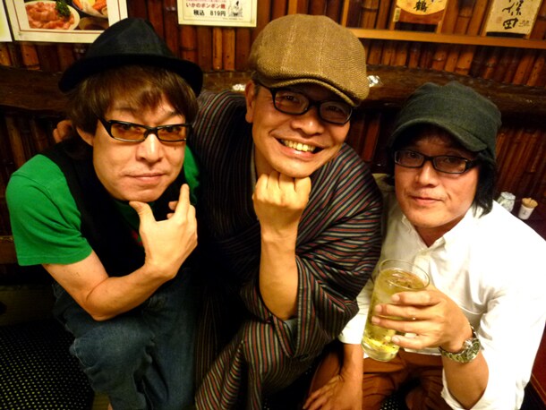 写真左から田村信、大地丙太郎、江口寿史。