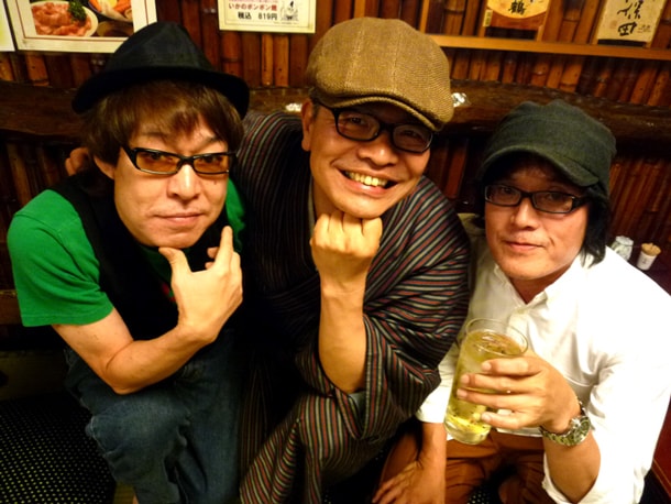写真左から田村信、大地丙太郎、江口寿史。