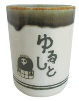 「えゔぁ屋」オリジナル商品の「湯のみ」。