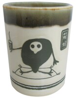 「えゔぁ屋」オリジナル商品の「湯のみ」。