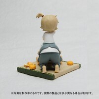 「ばらかもん」7巻特装版に付く「半田先生残念フィギュア」。（C)Satsuki Yoshino/SQUARE ENIX