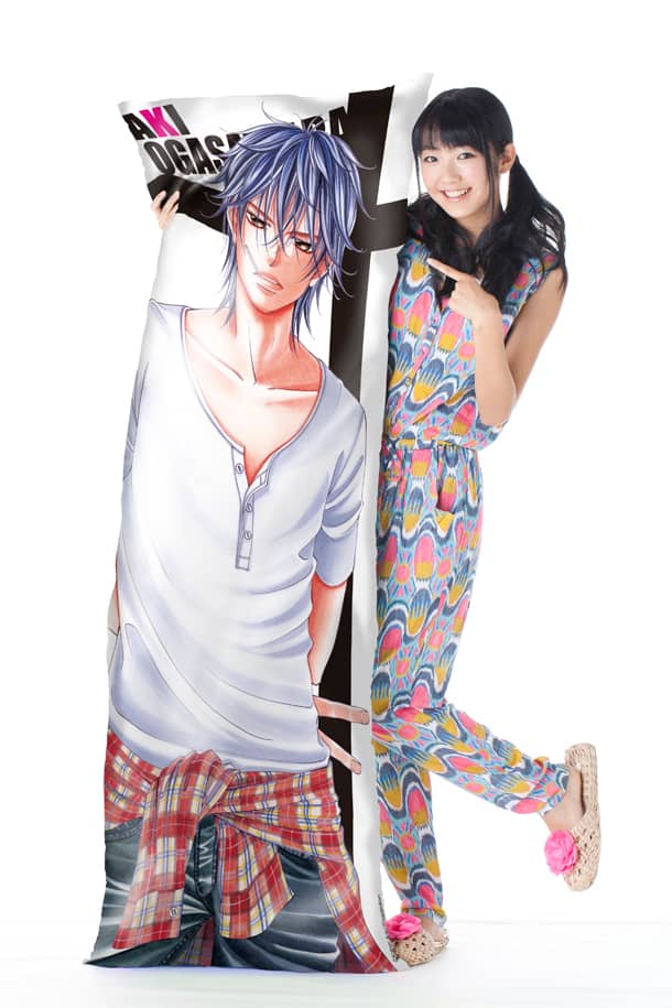 カノ嘘 メンズ抱き枕 180cmの大きい秋をギュッ コミックナタリー