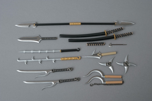 「RAH 万次／卍」の武器パーツ。(C)沙村広明／講談社