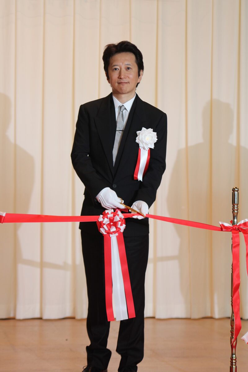 仙台ジョジョ展 荒木飛呂彦らのテープカットで開幕ッッ コミックナタリー