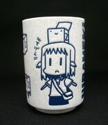 「ひらめきはつめちゃん 湯のみ」価格は1000円。