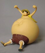 「ONE PIECE」ゴムゴムの風船状態のルフィが貯金箱に