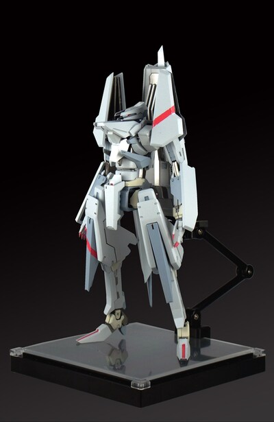 「RIOBOT 継衛」(C)Tsutomu Nihei 2012