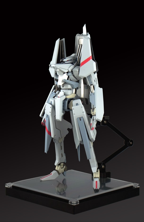 「RIOBOT 継衛」(C)Tsutomu Nihei 2012