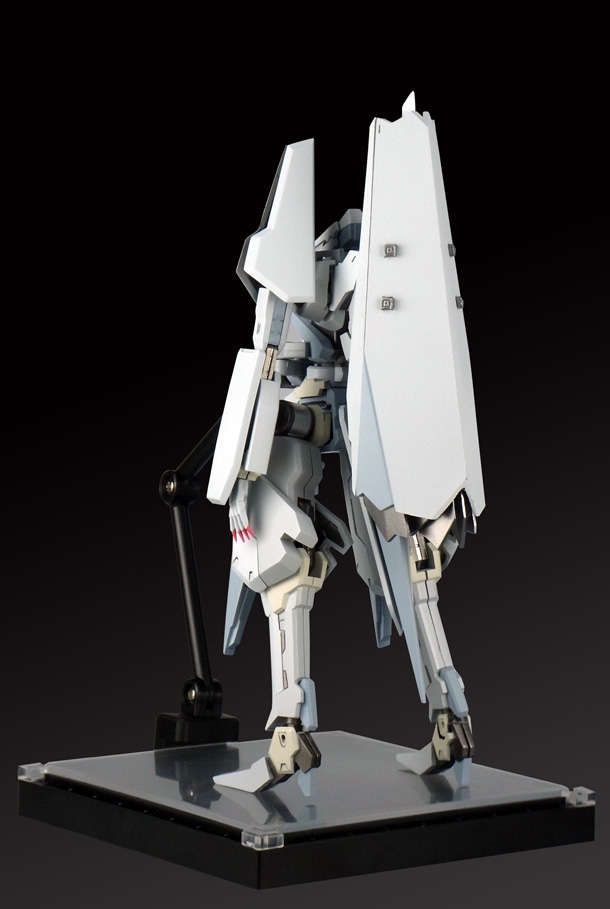 「RIOBOT 継衛」(C)Tsutomu Nihei 2012
