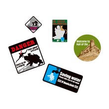 H賞「トランジットステッカーセット」のうち1種。(C)荒木飛呂彦＆LUCKY LAND COMMUNICATIONS／集英社