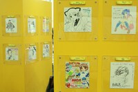 会場にはヤングアニマル作家からの直筆色紙も多く展示されている。