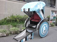 「じょしらく」人力車の苦来バージョン。(C)久米田康治・ヤス・講談社／女子落語協会