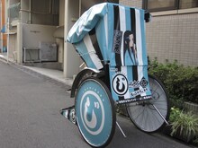 「じょしらく」人力車の苦来バージョン。(C)久米田康治・ヤス・講談社／女子落語協会