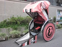 「じょしらく」人力車の木胡桃バージョン。(C)久米田康治・ヤス・講談社／女子落語協会