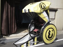 「じょしらく」人力車の手寅バージョン。(C)久米田康治・ヤス・講談社／女子落語協会