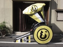 「じょしらく」人力車の手寅バージョン。(C)久米田康治・ヤス・講談社／女子落語協会