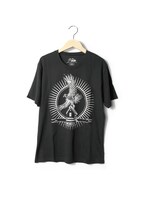 新作のTシャツ「MORIOH TOWN　SYMBOL」。価格は5250円。(C)LUCKY LAND COMMUNICATIONS / 集英社