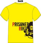 「囚人リク」Tシャツのイエロー。バックには脱獄に燃えるリクの姿が描かれている。