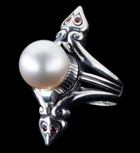 不二子が着用していたリングを再現。原作：モンキー・パンチ(C)TMS(C)モンキーパンチ／TMS・NTV