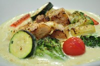 「シンドバッドと八人将のグラタン風」(C)大高忍／小学館・マギ製作委員会・MBS