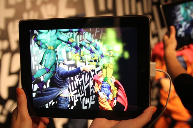 設置されているiPadをかざすと、スタープラチナとザ・ワールドが現れる「ARオラオラ体験」。