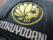 「黒曜谷高校ストレイドッグス」リストバンドの黒曜谷ブラック。