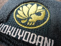 「黒曜谷高校ストレイドッグス」リストバンドの黒曜谷ブラック。