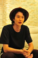 「未来日記 -ANOTHER:WORLD-」の撮影エピソードを語る岡田将生