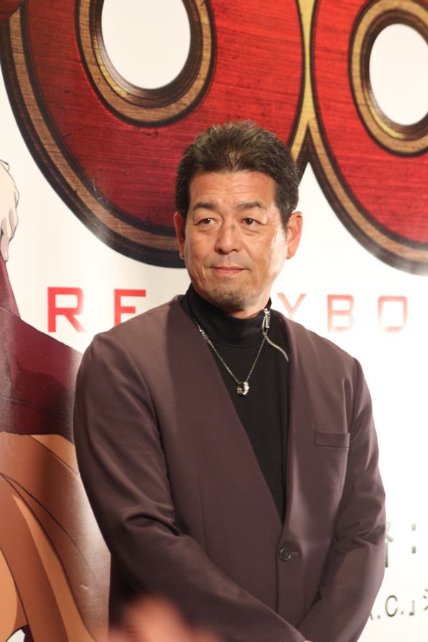 角盈男