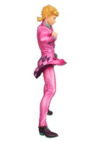 「ジョジョの奇妙な冒険 プライズスターズブック」に付属するジョルノ・ジョバァーナのフィギュア。撮影：菊地寛子