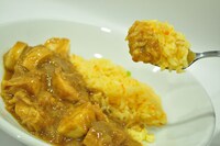 おでんの具なども入れてしまった「ミサトのシーフードカレー～おつまみも入れてみました～」。(C)khara