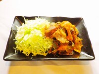 店長特製・ザーサイと油揚げのラー油和え(C)Kiyo QJO2012／KADOKAWASHOTEN