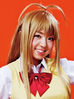 孫策伯符役の中村静香。(C)2012 塩崎雄／ワニブックス／ダイス