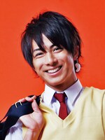 周瑜公瑾役の米原幸佑。(C)2012 塩崎雄／ワニブックス／ダイス