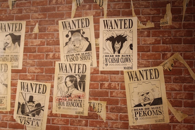 新たにシーザー・クラウンらの手配書が追加されている。