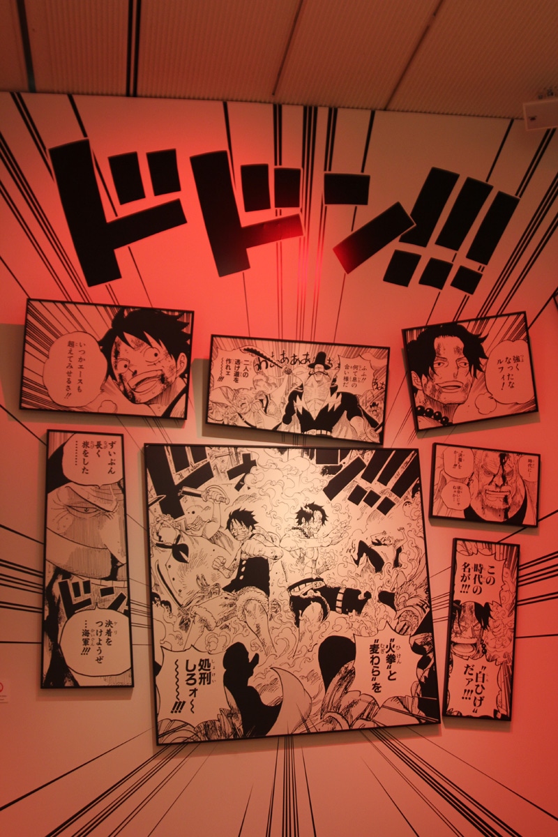 「マリンフォード頂上戦争」の展示風景。