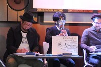 「親方が新弟子に『お前、相撲ナメてんだろ』新弟子は何をした？」のお題にイラスト付きで回答するダ・ヴィンチ・恐山（中央）。