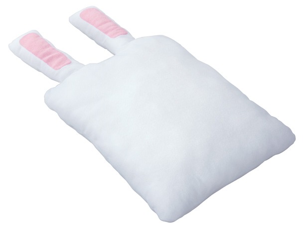 A賞「うさぎ枕」(C)あらゐけいいち・角川書店／東雲研究所