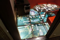 「青の祓魔師」コラボルーム103号室のイメージ。(C)加藤和恵／集英社・「青の祓魔師」劇場版製作委員会 2012 (C)加藤和恵／集英社・「青の祓魔師」製作委員会 ・MBS