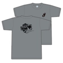 「Tシャツ・ダークグレー」各2205円 (C)加藤和恵／集英社・「青の祓魔師」劇場版製作委員会 2012 (C)加藤和恵／集英社 (C)加藤和恵／集英社・「青の祓魔師」製作委員会・MBS