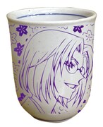 「神様はじめました 九谷焼湯のみ」ミカゲ。（c）鈴木ジュリエッタ/白泉社・神様はじめました製作委員会