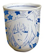 「神様はじめました 九谷焼湯のみ」巴衛。（c）鈴木ジュリエッタ/白泉社・神様はじめました製作委員会