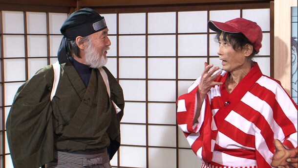 2013年1月6日に放送される「れんまん！」より。写真左から日野日出志、楳図かずお。